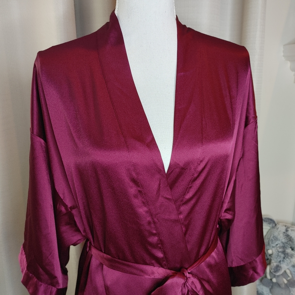 Victoria's Secret Very Sexy Short Satin Kimono Robe, Wine M/L - Picture 3 of 11